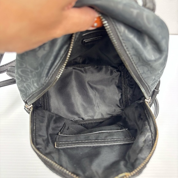 Guess Small Logo Backpack - Picture 7 of 9